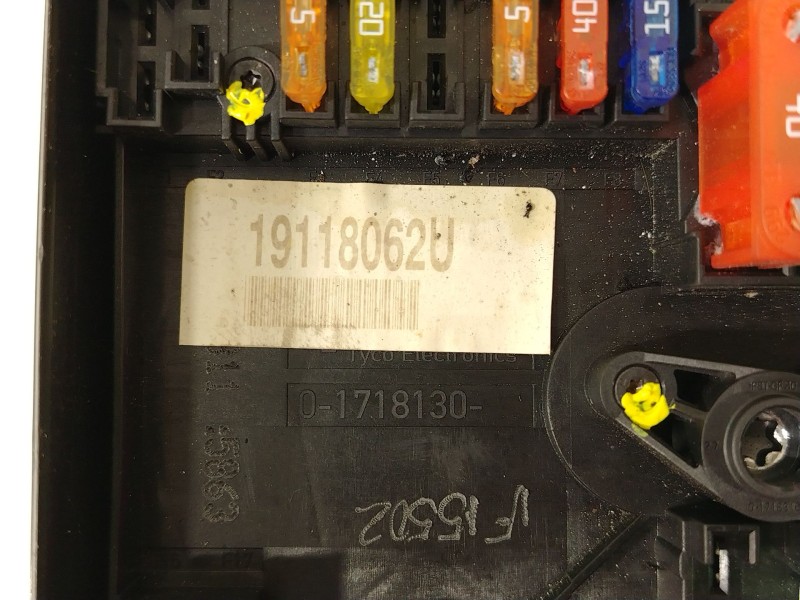 Recambio de caja reles / fusibles para volkswagen golf vi (5k1) 2.0 tdi referencia OEM IAM 1K0937125D 19118062U 