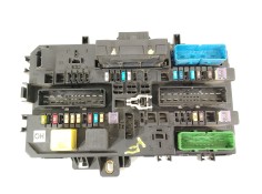 Recambio de caja reles / fusibles para opel zafira / zafira family b (a05) 1.9 cdti (m75) referencia OEM IAM 13220831 5DK0086695