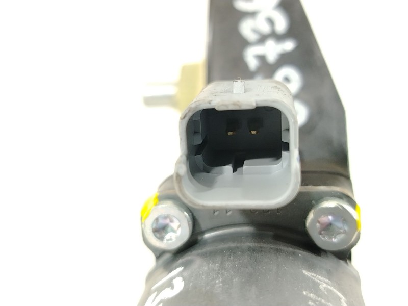 Recambio de motor elevalunas delantero izquierdo para hyundai i30 (gd) 1.6 crdi referencia OEM IAM 824502R000 0130822542 