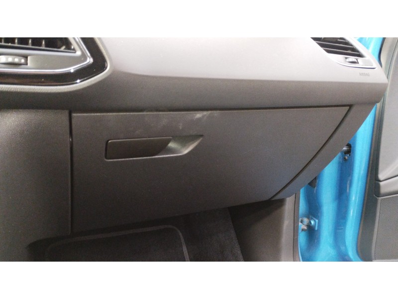 Recambio de guantera para seat leon sc (5f5) style referencia OEM IAM   