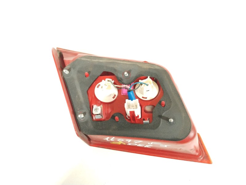 Recambio de piloto trasero derecho en porton para chevrolet lacetti (j200) 1.4 16v referencia OEM IAM 96551217  