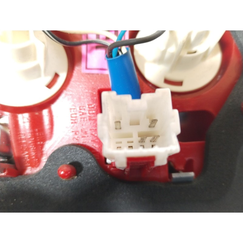 Recambio de piloto trasero derecho en porton para chevrolet lacetti (j200) 1.4 16v referencia OEM IAM 96551217  