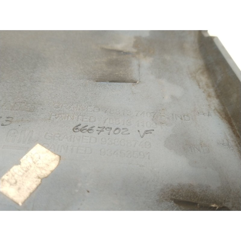 Recambio de moldura para opel vivaro b kasten/combi combi l1 2.7t referencia OEM IAM 788137407R 788131169R 93868749