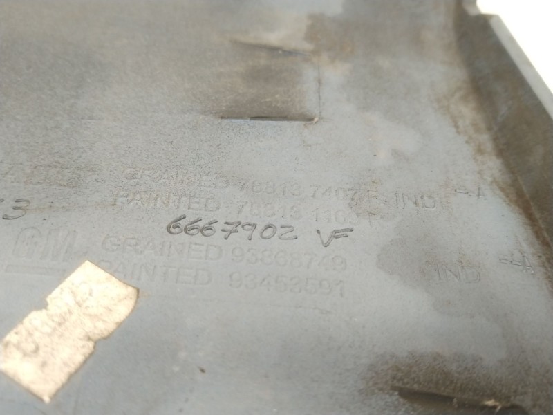 Recambio de moldura para opel vivaro b kasten/combi combi l1 2.7t referencia OEM IAM 788137407R 788131169R 93868749