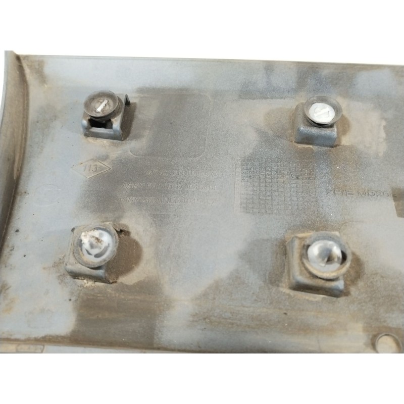 Recambio de moldura para opel vivaro b kasten/combi combi l1 2.7t referencia OEM IAM 788137407R 788131169R 93868749