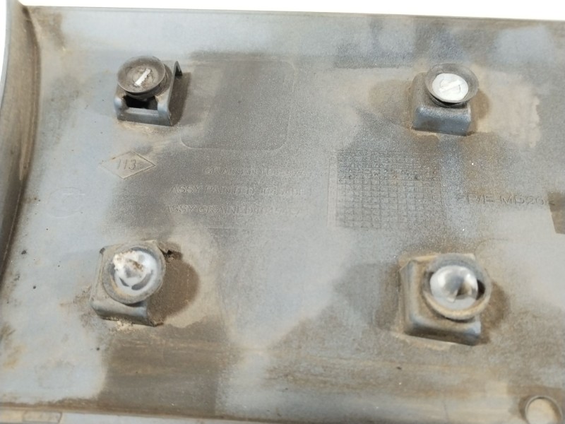 Recambio de moldura para opel vivaro b kasten/combi combi l1 2.7t referencia OEM IAM 788137407R 788131169R 93868749