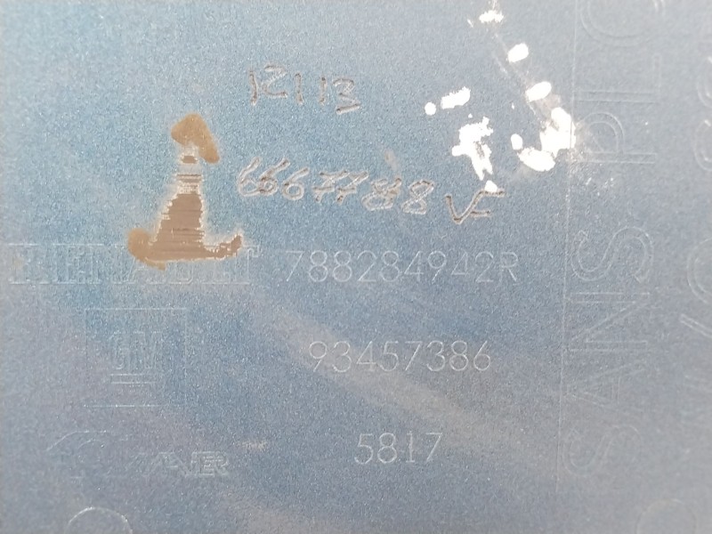 Recambio de moldura para opel vivaro b kasten/combi combi l1 2.7t referencia OEM IAM 788284942R 93457386 