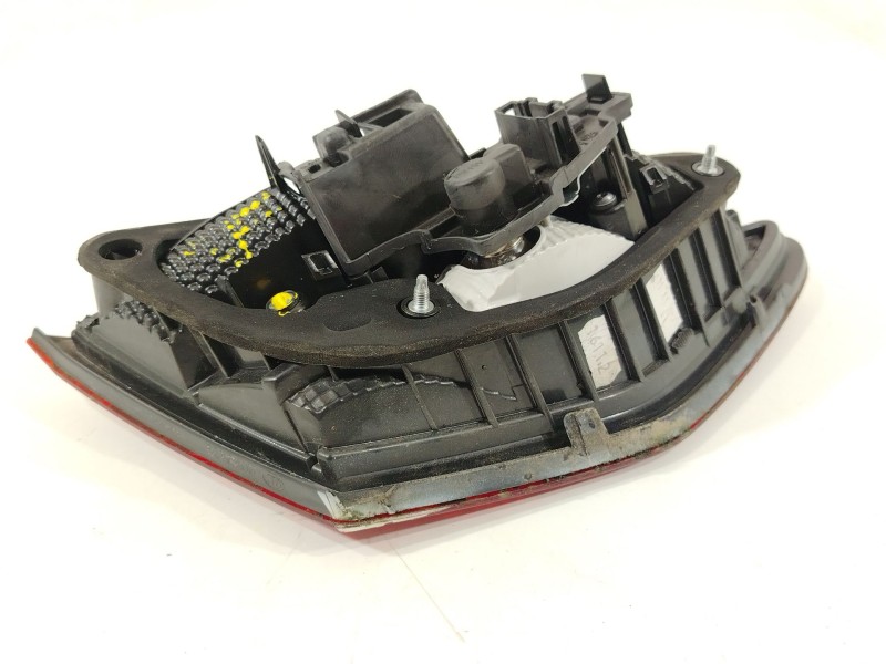 Recambio de piloto trasero derecho en porton para seat leon (5f1) 1.6 tdi referencia OEM IAM 5F0945094D  