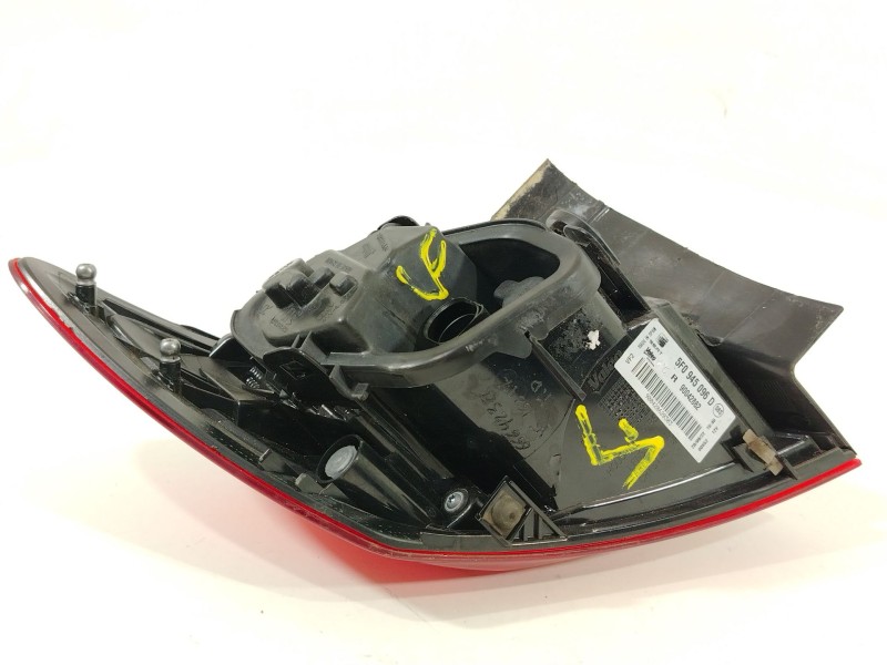 Recambio de piloto trasero derecho para seat leon (5f1) 1.6 tdi referencia OEM IAM 5F0945096D  