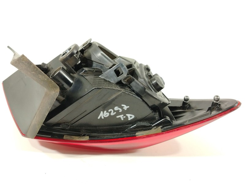 Recambio de piloto trasero derecho para seat leon (5f1) 1.6 tdi referencia OEM IAM 5F0945096D  