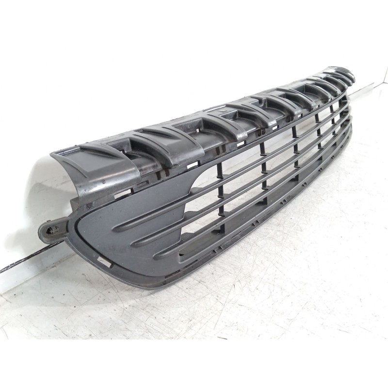 Recambio de rejilla paragolpes central para opel vivaro b kasten/combi combi l1 2.7t referencia OEM IAM 93452544 214698813R 