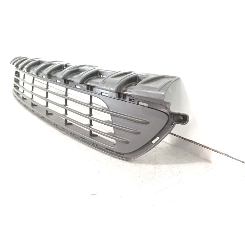 Recambio de rejilla paragolpes central para opel vivaro b kasten/combi combi l1 2.7t referencia OEM IAM 93452544 214698813R 