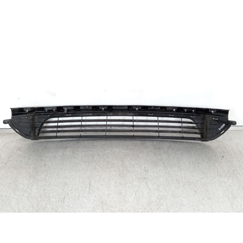 Recambio de rejilla paragolpes central para opel vivaro b kasten/combi combi l1 2.7t referencia OEM IAM 93452544 214698813R 