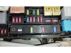 Recambio de caja reles / fusibles para toyota auris (_e15_) 1.8 hybrid (zwe150_) referencia OEM IAM 8264171010 72818503 