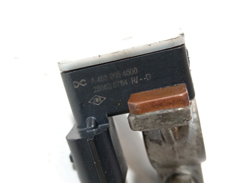 Recambio de sensor para opel vivaro b kasten/combi combi l1 2.7t referencia OEM IAM A4539054500  