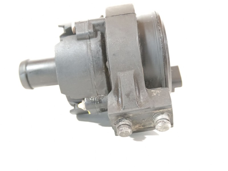 Recambio de bomba agua para opel vivaro b kasten/combi combi l1 2.7t referencia OEM IAM 925164GA0A  