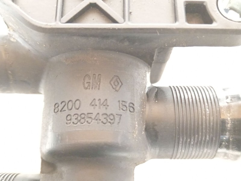 Recambio de bomba agua para opel vivaro b kasten/combi combi l1 2.7t referencia OEM IAM 8200414156  