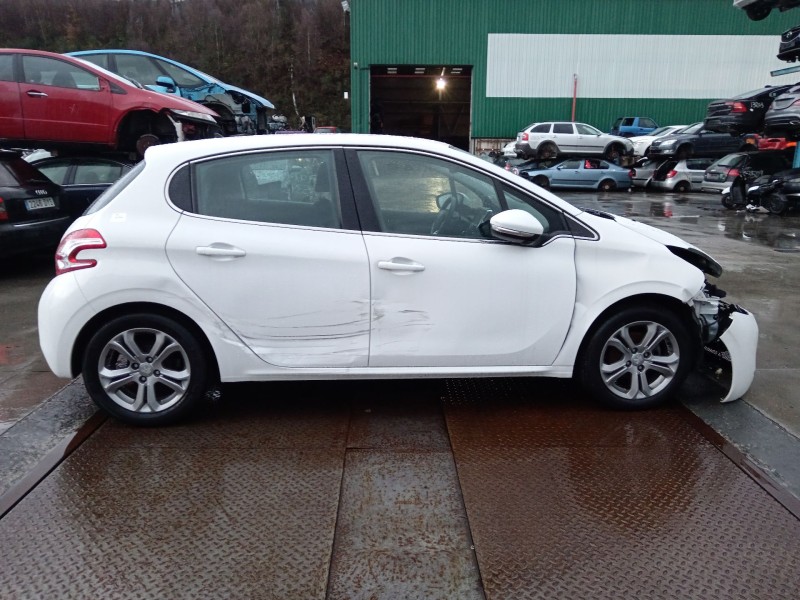 peugeot 208 i (ca_, cc_) del año 2014