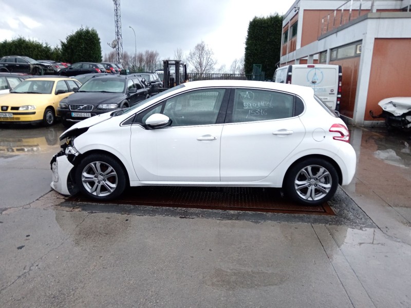 peugeot 208 i (ca_, cc_) del año 2014