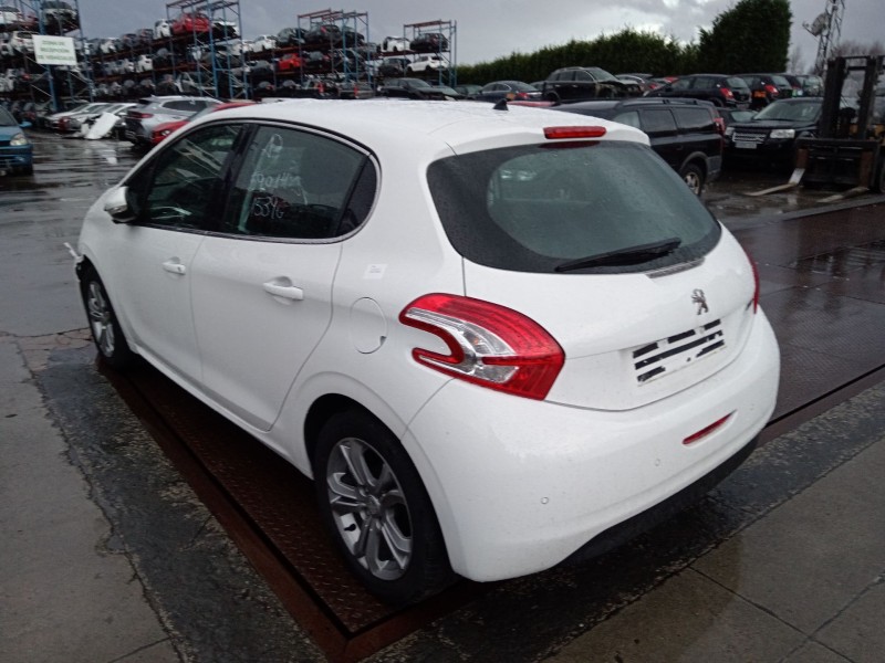 peugeot 208 i (ca_, cc_) del año 2014