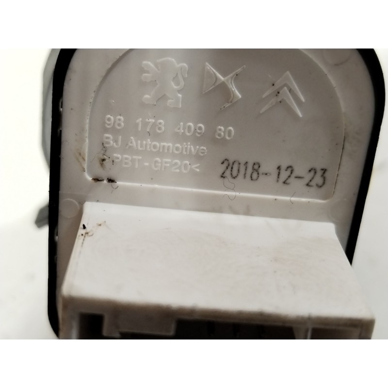 Recambio de mando retrovisor para citroën c3 iii (sx) 1.2 thp 110 referencia OEM IAM 9817840980  
