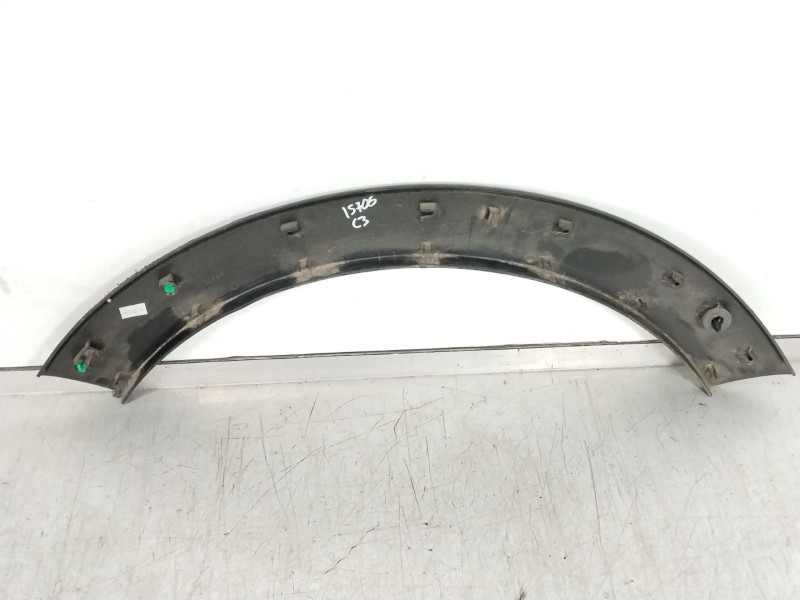 Recambio de aletin trasero izquierdo para citroën c3 iii (sx) 1.2 thp 110 referencia OEM IAM 9812088880  