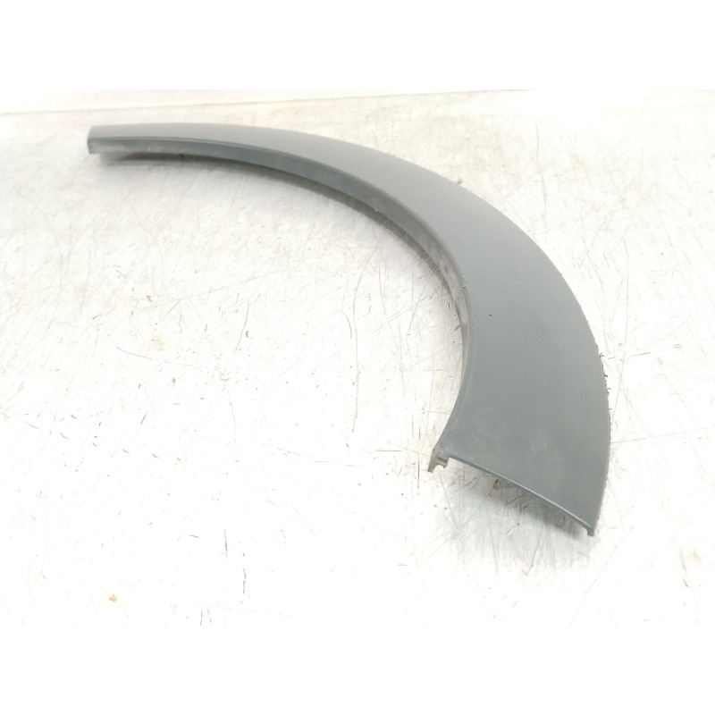 Recambio de aletin trasero izquierdo para citroën c3 iii (sx) 1.2 thp 110 referencia OEM IAM 9812088880  