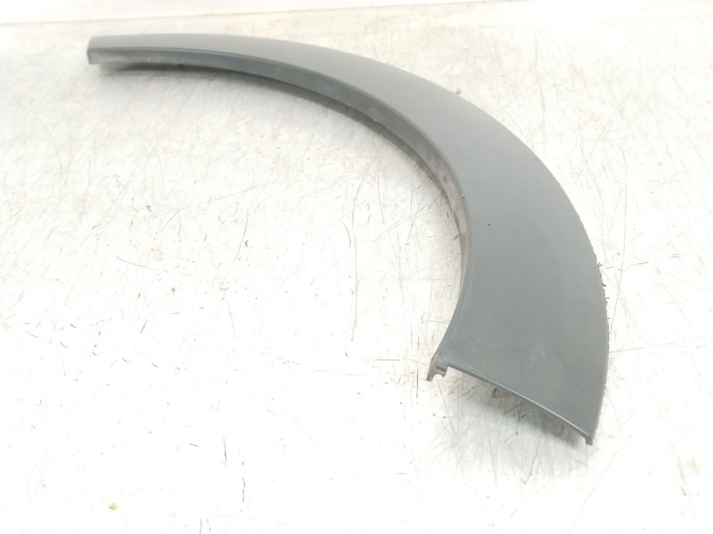 Recambio de aletin trasero izquierdo para citroën c3 iii (sx) 1.2 thp 110 referencia OEM IAM 9812088880  