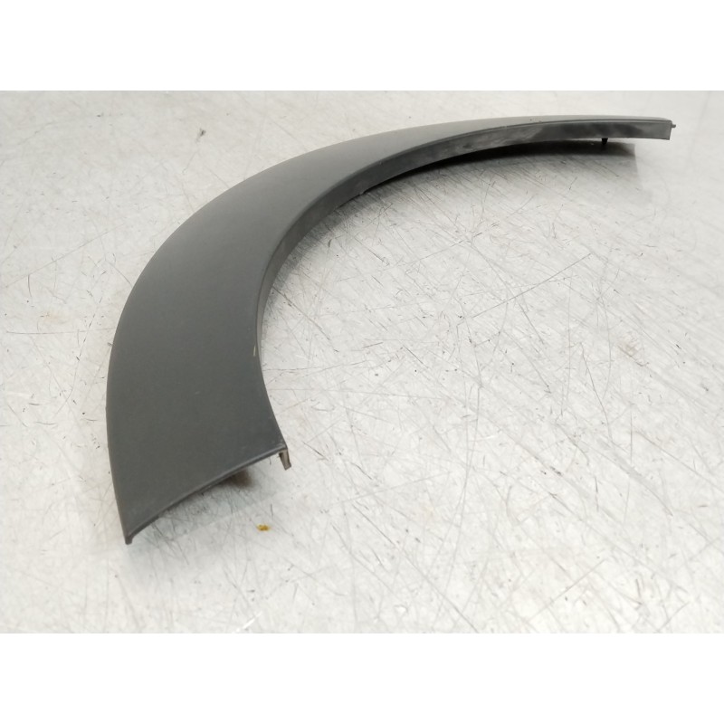 Recambio de aletin trasero izquierdo para citroën c3 iii (sx) 1.2 thp 110 referencia OEM IAM 9812088880  