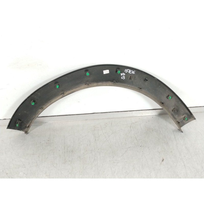 Recambio de aletin delantero derecho para citroën c3 iii (sx) 1.2 thp 110 referencia OEM IAM 9812088580  