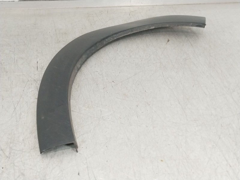 Recambio de aletin delantero derecho para citroën c3 iii (sx) 1.2 thp 110 referencia OEM IAM 9812088580  