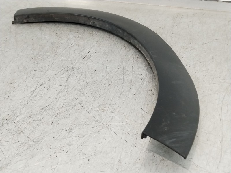 Recambio de aletin delantero derecho para citroën c3 iii (sx) 1.2 thp 110 referencia OEM IAM 9812088580  