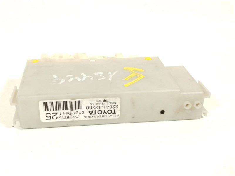 Recambio de caja reles / fusibles para toyota auris (_e15_) 1.8 hybrid (zwe150_) referencia OEM IAM 8264112280 72818715 