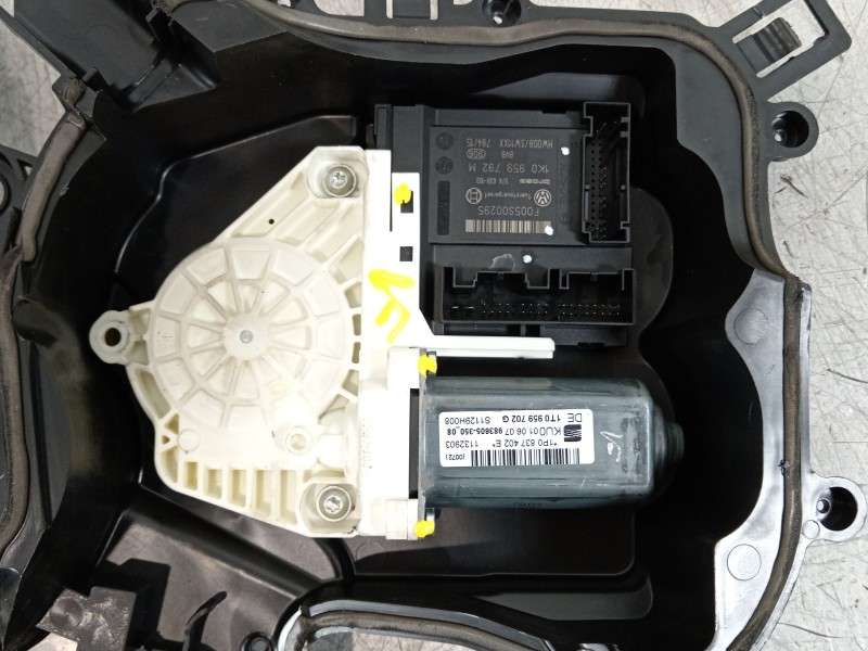 Recambio de elevalunas delantero derecho para seat leon (1p1) 1.9 tdi referencia OEM IAM 1P0837402E 1T0959702G 1K0959792M