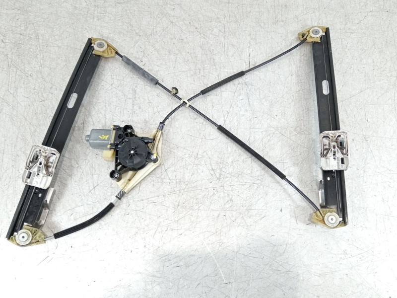 Recambio de elevalunas delantero izquierdo para seat leon sc (5f5) style referencia OEM IAM 5F3837461D 5Q0959801B 0130822717