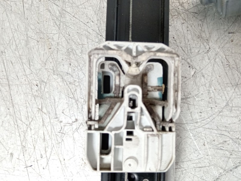 Recambio de elevalunas delantero izquierdo para seat leon sc (5f5) style referencia OEM IAM 5F3837461D 5Q0959801B 0130822717