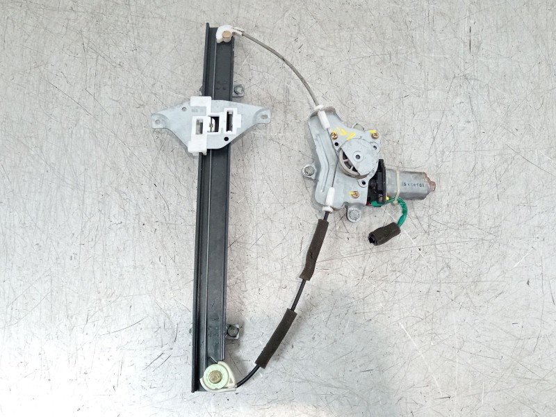 Recambio de elevalunas trasero izquierdo para ssangyong rexton 2.9 td gls referencia OEM IAM 8810008001 1050305 