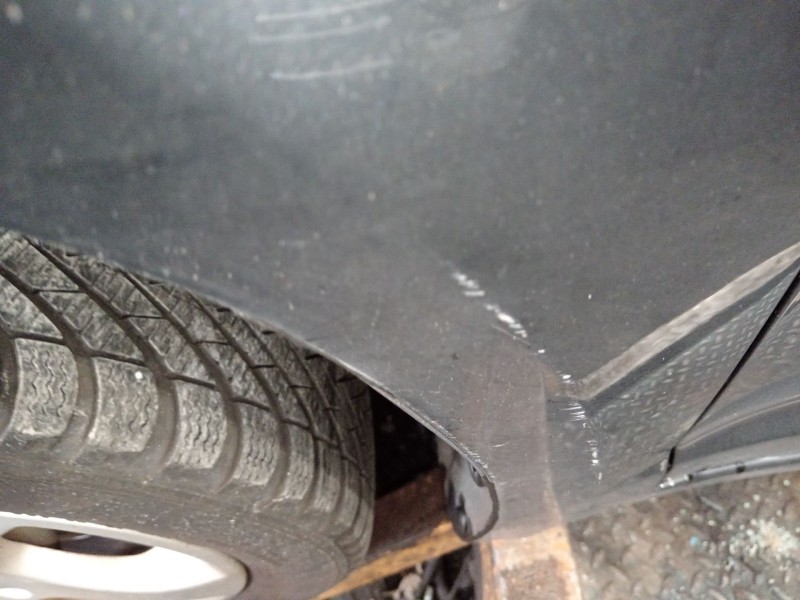 Recambio de aleta delantera izquierda para suzuki swift iii (mz, ez) 1.3 (rs 413) referencia OEM IAM   