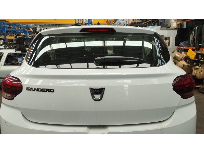 Recambio de porton trasero para dacia sandero iii 1.0 tce 90 referencia OEM IAM   