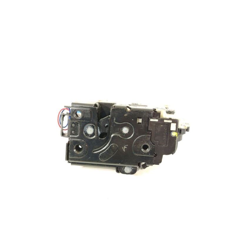 Recambio de cerradura puerta delantera derecha para volkswagen polo iv (9n_, 9a_) 1.4 tdi referencia OEM IAM 3B1837016CC  