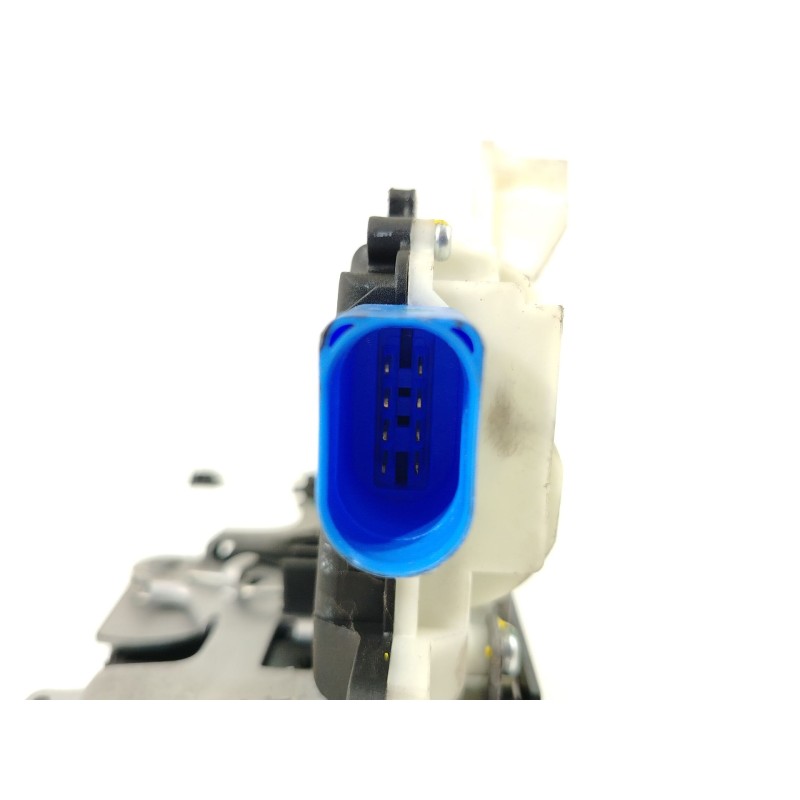 Recambio de cerradura puerta delantera derecha para volkswagen polo iv (9n_, 9a_) 1.4 tdi referencia OEM IAM 3B1837016CC  