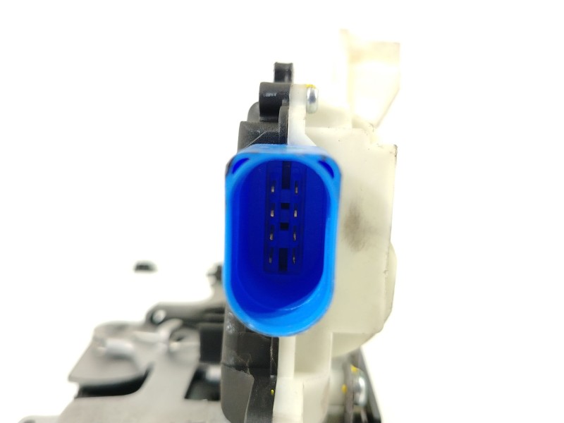 Recambio de cerradura puerta delantera derecha para volkswagen polo iv (9n_, 9a_) 1.4 tdi referencia OEM IAM 3B1837016CC  