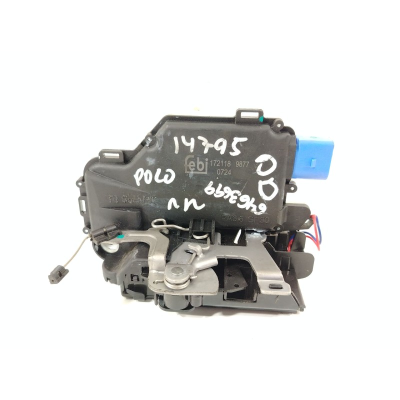 Recambio de cerradura puerta delantera derecha para volkswagen polo iv (9n_, 9a_) 1.4 tdi referencia OEM IAM 3B1837016CC  