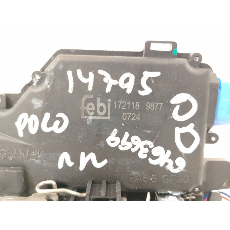 Recambio de cerradura puerta delantera derecha para volkswagen polo iv (9n_, 9a_) 1.4 tdi referencia OEM IAM 3B1837016CC  