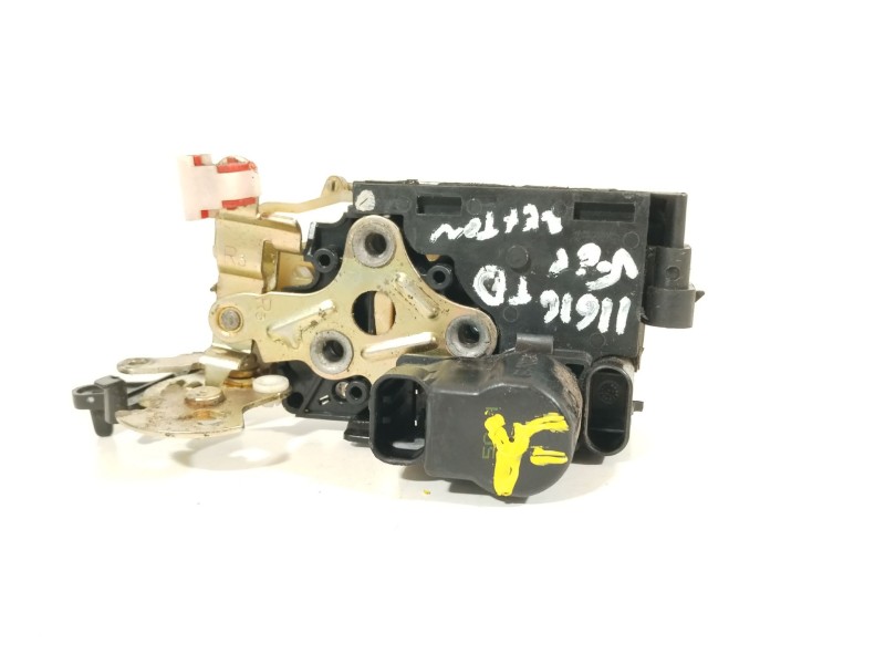 Recambio de cerradura puerta trasera derecha para ssangyong rexton 2.9 td gls referencia OEM IAM 7132008002  