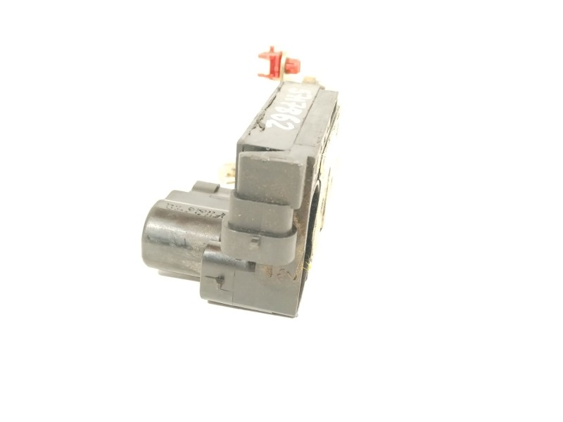 Recambio de cerradura puerta trasera derecha para ssangyong rexton 2.9 td gls referencia OEM IAM 7132008002  
