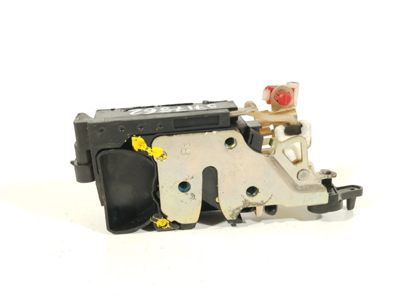 Recambio de cerradura puerta trasera derecha para ssangyong rexton 2.9 td gls referencia OEM IAM 7132008002  