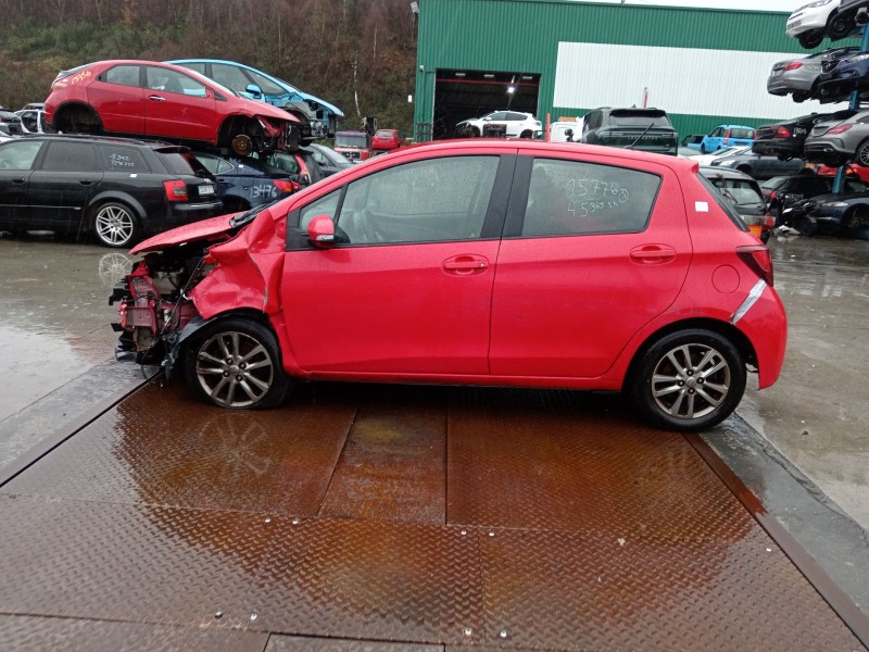 toyota yaris (_p13_) del año 2017