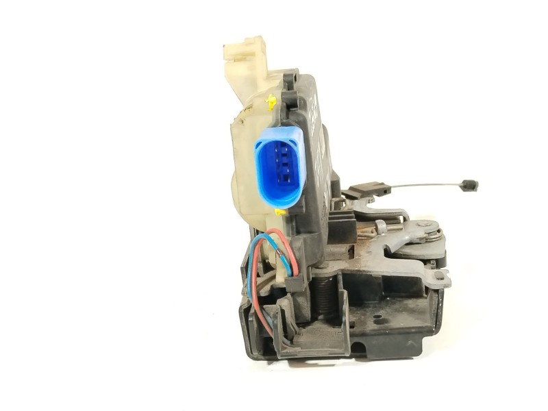 Recambio de cerradura puerta delantera izquierda para seat ibiza iii (6l1) 1.4 16v referencia OEM IAM 3B1837015AQ  