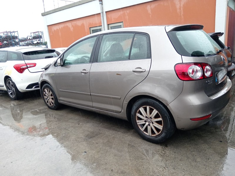volkswagen golf plus v (5m1, 521) del año 2011